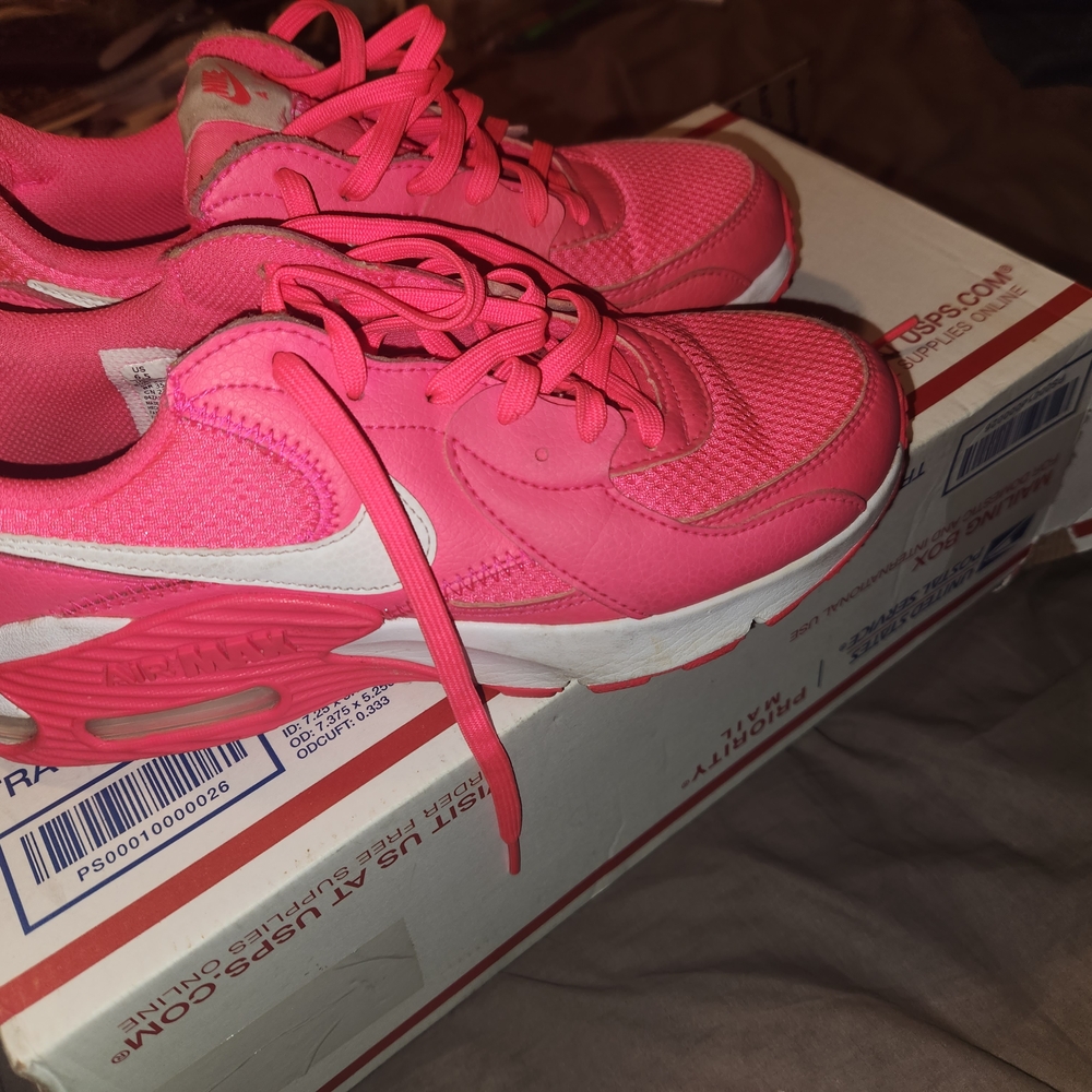 Nike Pink and White Sneakers Sleek Modern Design